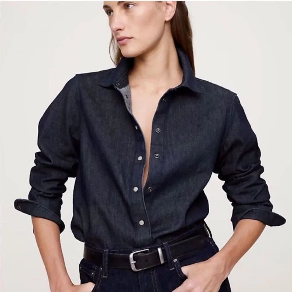 Banana Republic Dark Wash The Everyday Denim Shirt Size Small